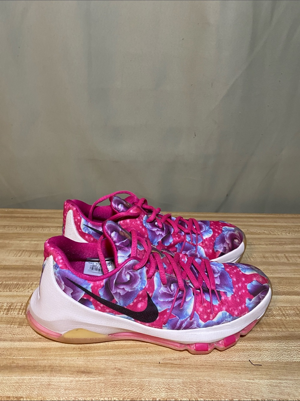 Nike KD 8 Aunt Pearl Kay Yow Cancer Fund shoes size 6.5y/Womens 8
